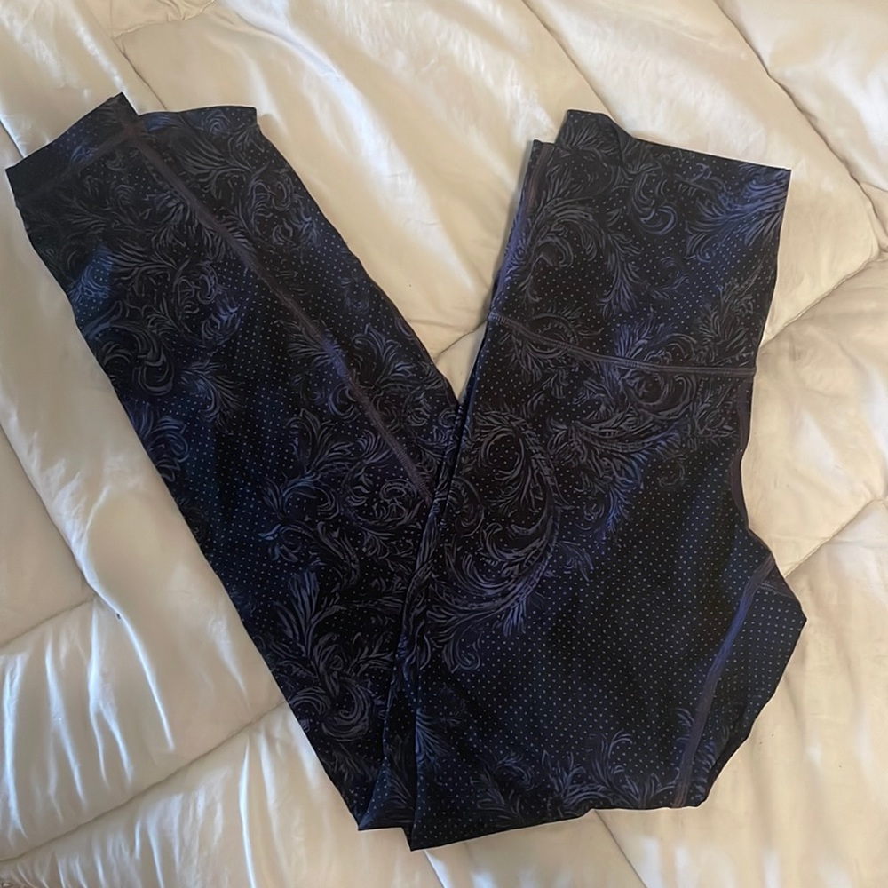 Lululemon tights